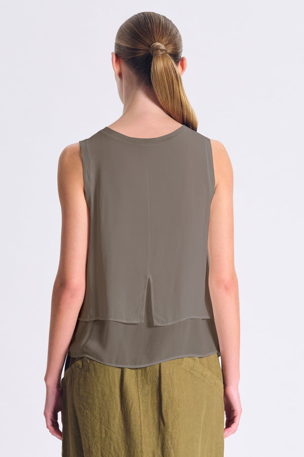Top im Comfort Fit mit breiten Trägern aus Leinenjersey vorne und aus Georgette hinten mit eingefass | 1017.CFDTRCK200.16