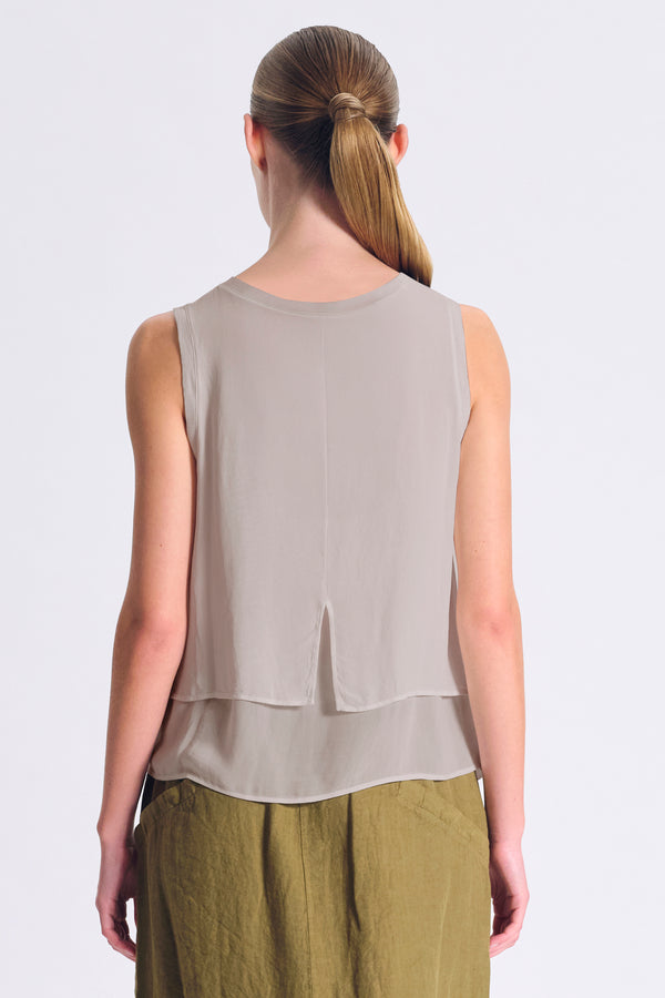 Top im Comfort Fit mit breiten Trägern aus Leinenjersey vorne und aus Georgette hinten mit eingefass | 1017.CFDTRCK200.21
