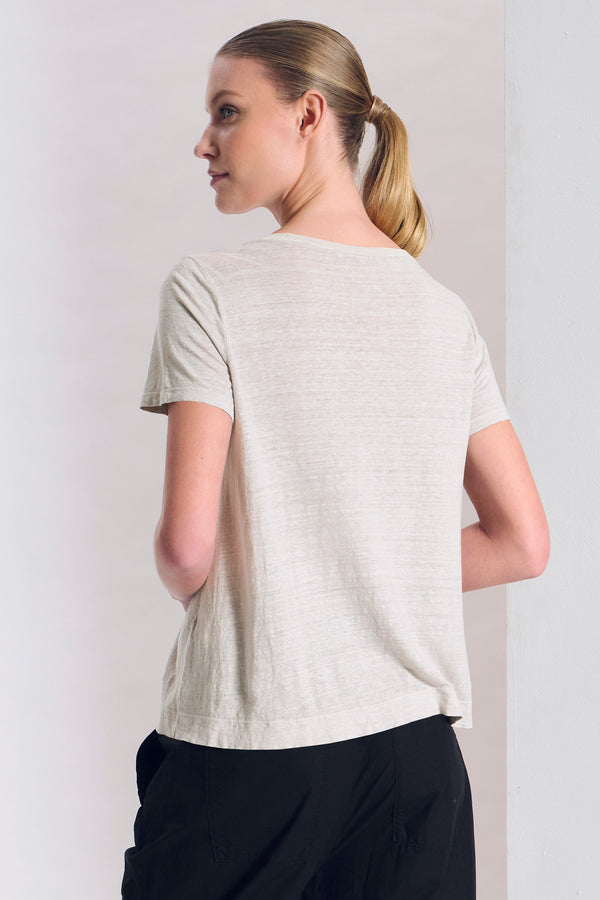 Ausgestelltes Top mit Rundhals, Kurzarm, aus Leinenjersey | 1017.CFDTRCK206.01