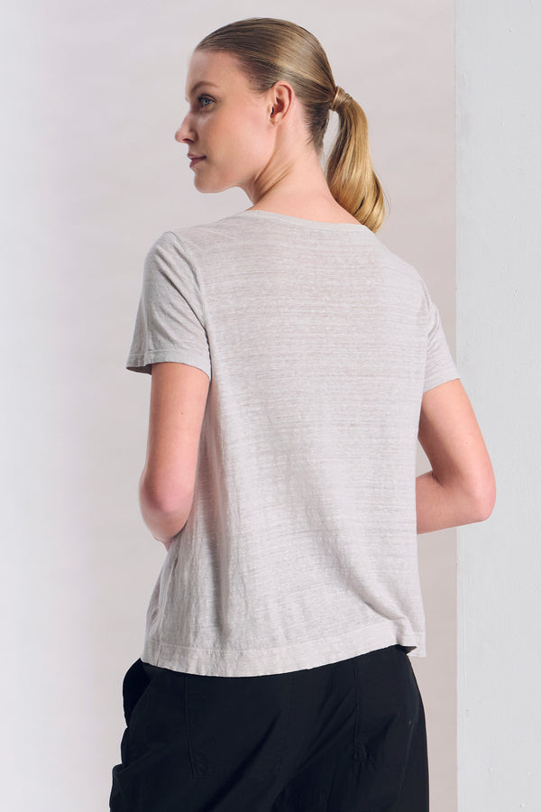 Ausgestelltes Top mit Rundhals, Kurzarm, aus Leinenjersey | 1017.CFDTRCK206.11