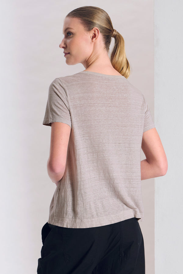 Ausgestelltes Top mit Rundhals, Kurzarm, aus Leinenjersey | 1017.CFDTRCK206.21