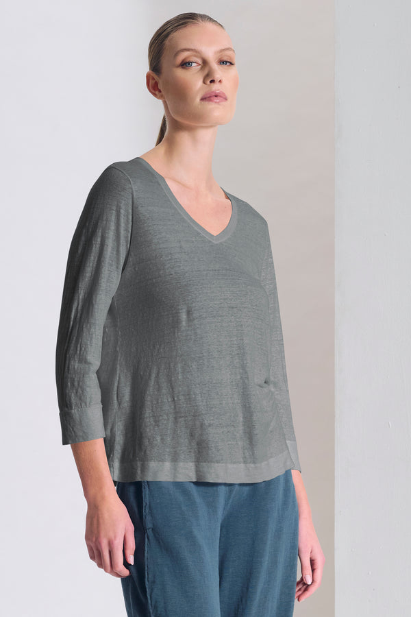 Shirt im Slim Fit mit V-Ausschnitt aus geripptem Strick, Ärmellänge bis Ellbogen aus Leinenjersey | 1017.CFDTRCK207.04