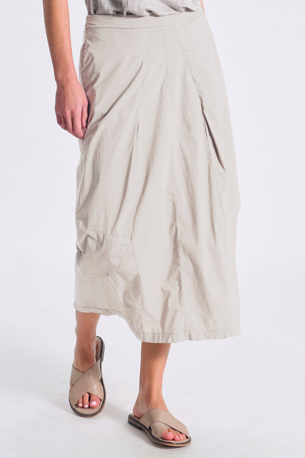 Gonna in popeline stretch dalla linea bombeè con pieghe sul davanti ed elastico dietro | 1017.CFDTRCM226.01