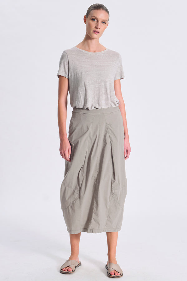 Gonna in popeline stretch dalla linea bombeè con pieghe sul davanti ed elastico dietro | 1017.CFDTRCM226.12