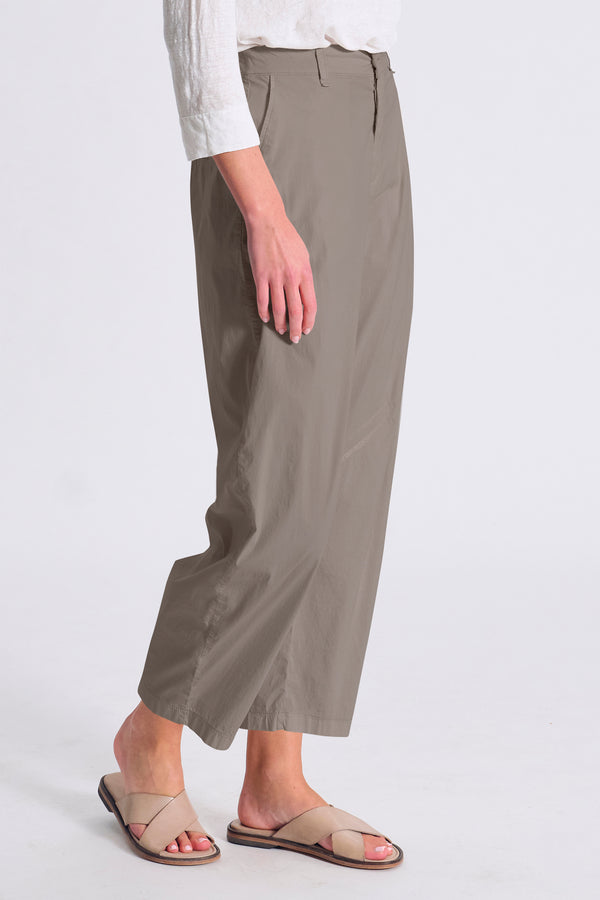 Pantalone comfort fit in popeline stretch con elastico dietro | 1017.CFDTRCM227.16
