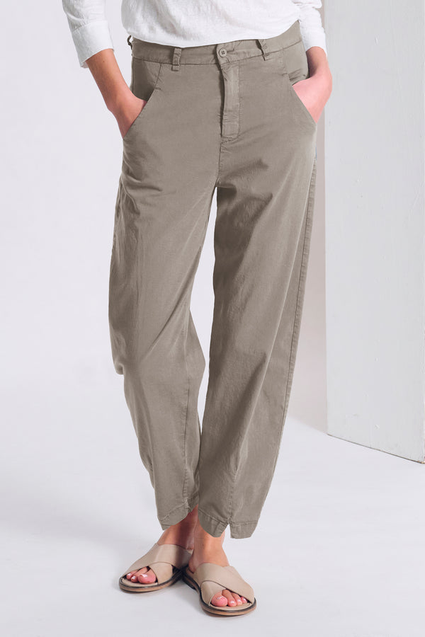 HOSE IM COMFORT FIT AUS ELASTISCHER BAUMWOLLE MIT SATIN-FINISH | 1017.CFDTRCO245.16