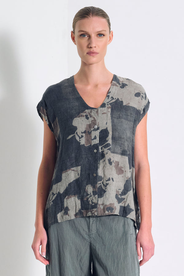 Printed linen tank top with viscose georgette inserts at the armholes and back | 1017.CFDTRCT291.05