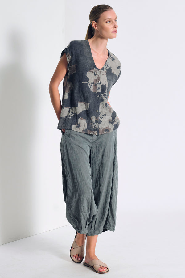 Printed linen tank top with viscose georgette inserts at the armholes and back | 1017.CFDTRCT291.05