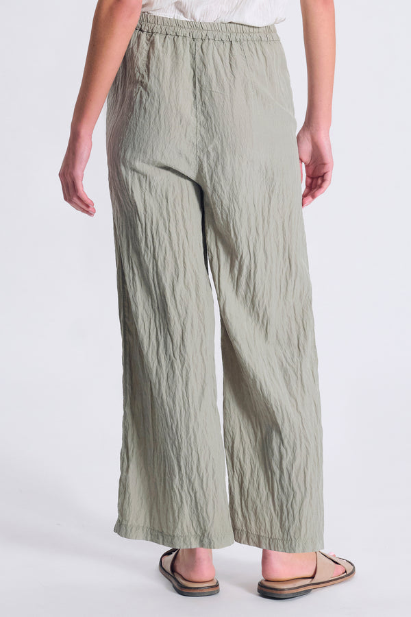 Straight-leg trousers in silk blend with elastic waistband on the back | 1017.CFDTRCV311.14