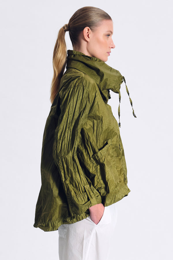 Giubbino svasato in poliamide spalmato bicolore con bottone sul fondo manica e cappuccio | 1017.CFDTRCZ350.23