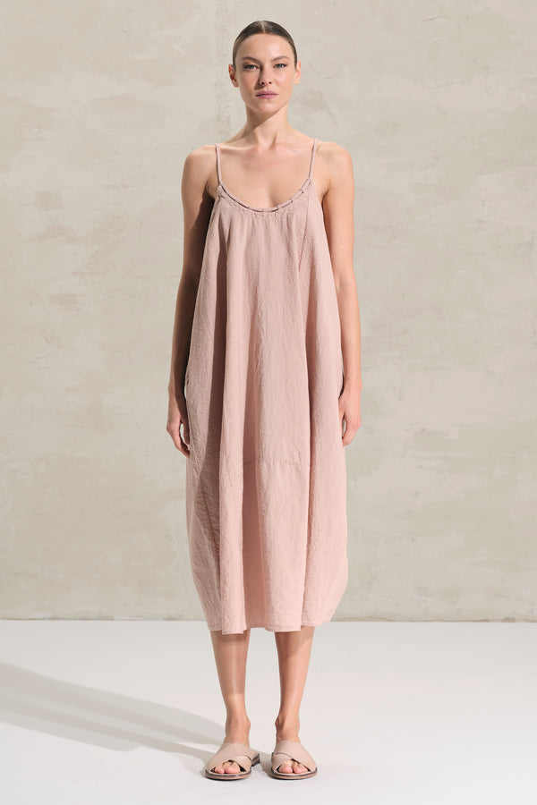 Kleid mit schmalen Trägern aus Leinen und Cupro, gestreift | 1018.CFDTRDA108.17