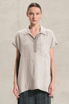 Oversize-Bluse im Polo-Stil mit Flügelärmeln aus Leinen mit Einsätzen aus Viskose-Voile | 1018.CFDTRDB112.02