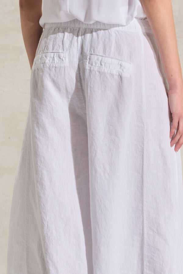 Pantalone cropped gamba larga in lino con pieghe sul fondo. elastico in cintura dietro | 1018.CFDTRDB114.00