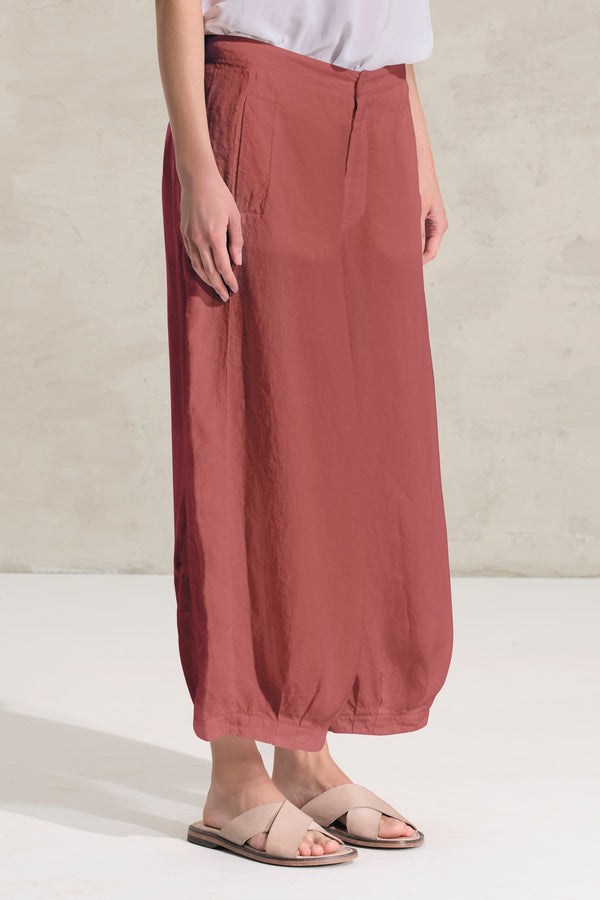 Pantalone cropped gamba larga in lino con pieghe sul fondo. elastico in cintura dietro | 1018.CFDTRDB114.18