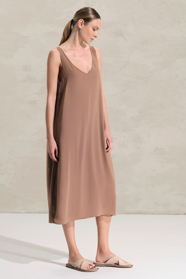 Trägerkleid aus elastischem Viskosekrepp | 1018.CFDTRDI181.27