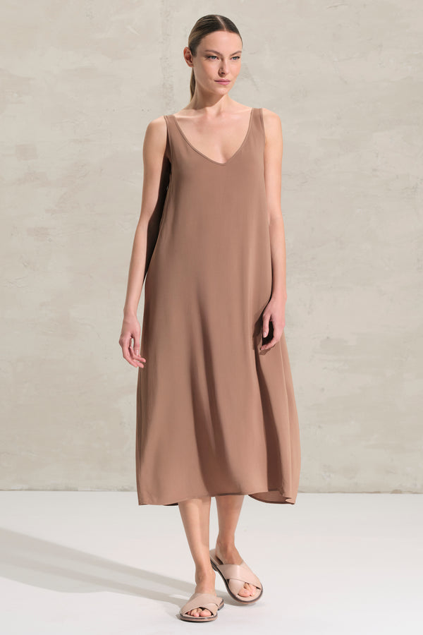 Trägerkleid aus elastischem Viskosekrepp | 1018.CFDTRDI181.27