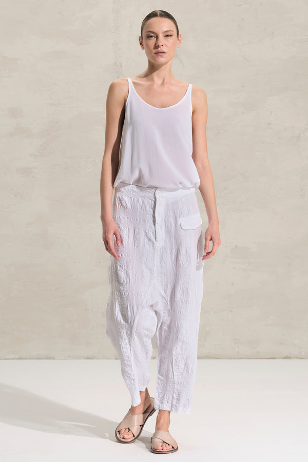 Pantalone con cavallo basso in goffrato di cotone e lino jaquard | 1018.CFDTRDJ191.00