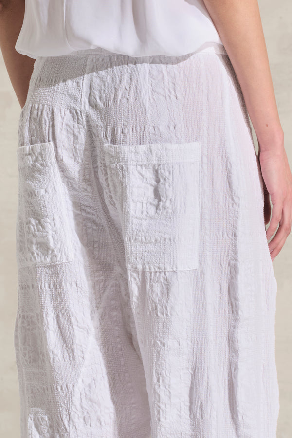 Pantalone con cavallo basso in goffrato di cotone e lino jaquard | 1018.CFDTRDJ191.00