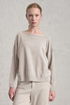 Maglia oversize in viscosa e lana. linea a scatola, collo a barchetta | 1019.CFDTRE11462.01