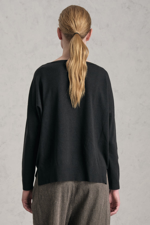 Pull oversize en laine et viscose. Coupe boxy, encolure bateau | 1019.CFDTRE11462.10