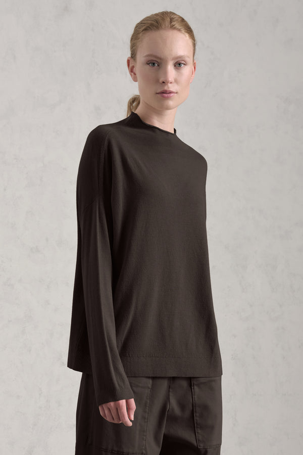 Oversized viscose and wool stretch knit. Boxed shaped and turtleneck | 1019.CFDTRE11463.06
