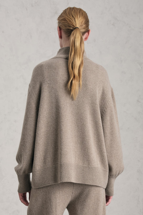 Oversize-Rollkragenpullover aus Wolle und Kaschmir mit Rippstrick-Kragen | 1019.CFDTRE13484.31