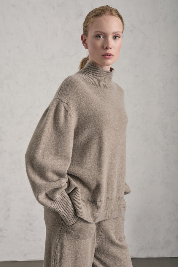 Oversize-Rollkragenpullover aus Wolle und Kaschmir mit Rippstrick-Kragen | 1019.CFDTRE13484.31