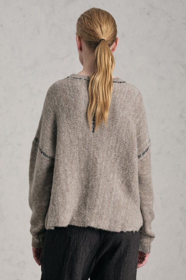 Wool and alpaca blend round neck jumper with contrasting vanisé stitching | 1019.CFDTRE15500.31
