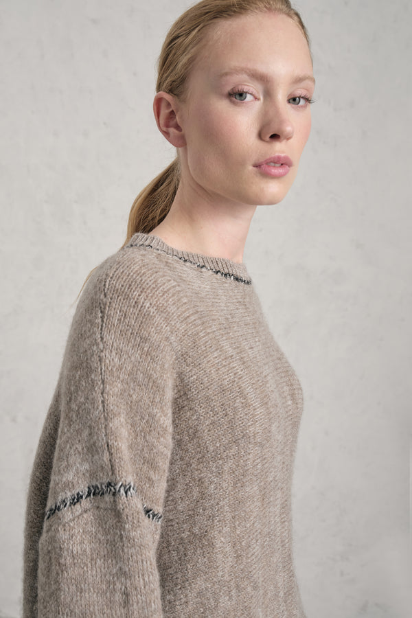 Wool and alpaca blend round neck jumper with contrasting vanisé stitching | 1019.CFDTRE15500.31
