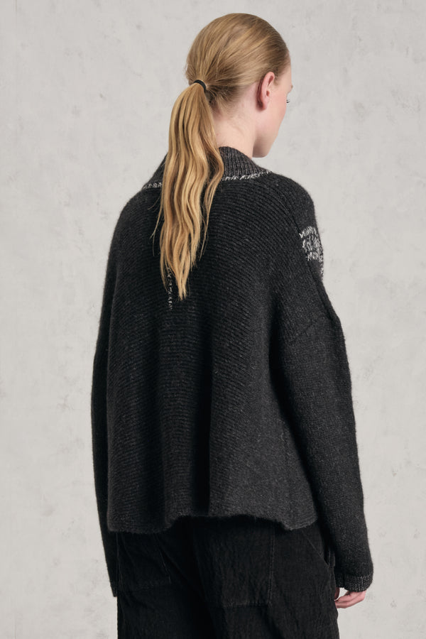 Cardigan mit Schalkragen aus Alpaka-Wollmischung mit kontrastierenden, plattierten Maschen | 1019.CFDTRE15501.10