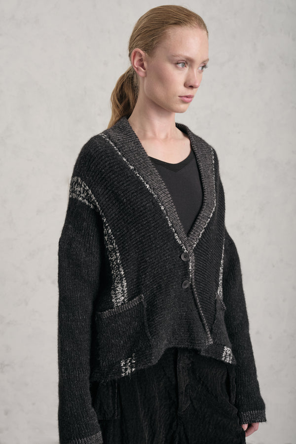 Cardigan mit Schalkragen aus Alpaka-Wollmischung mit kontrastierenden, plattierten Maschen | 1019.CFDTRE15501.10
