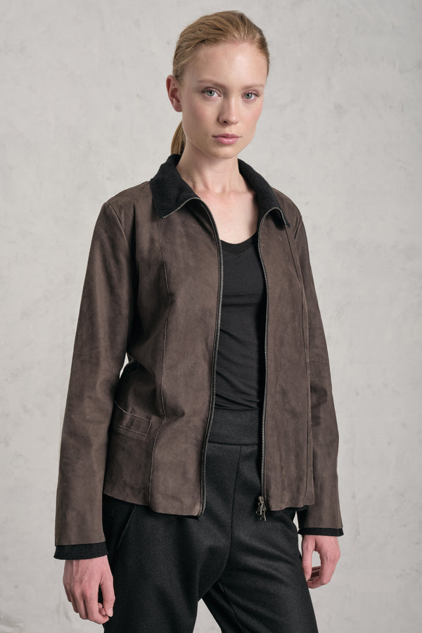 Jacke mit hohem Kragen und Reißverschluss aus gewachstem Leder und Wolltuch-Futter | 1019.CFDTRE3381.06