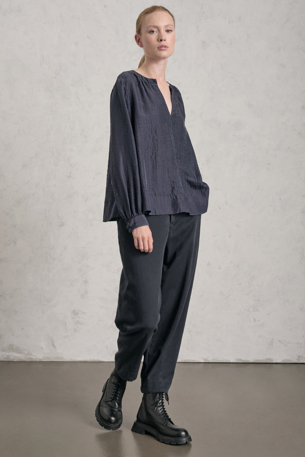 Camicia scollo a v in goffrato di seta e lana | 1019.CFDTREE140.15