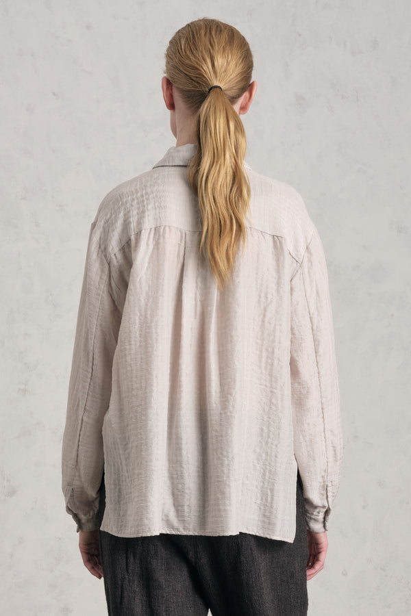 Camicia con tasche frontali in goffrato di seta e lana | 1019.CFDTREE141.01