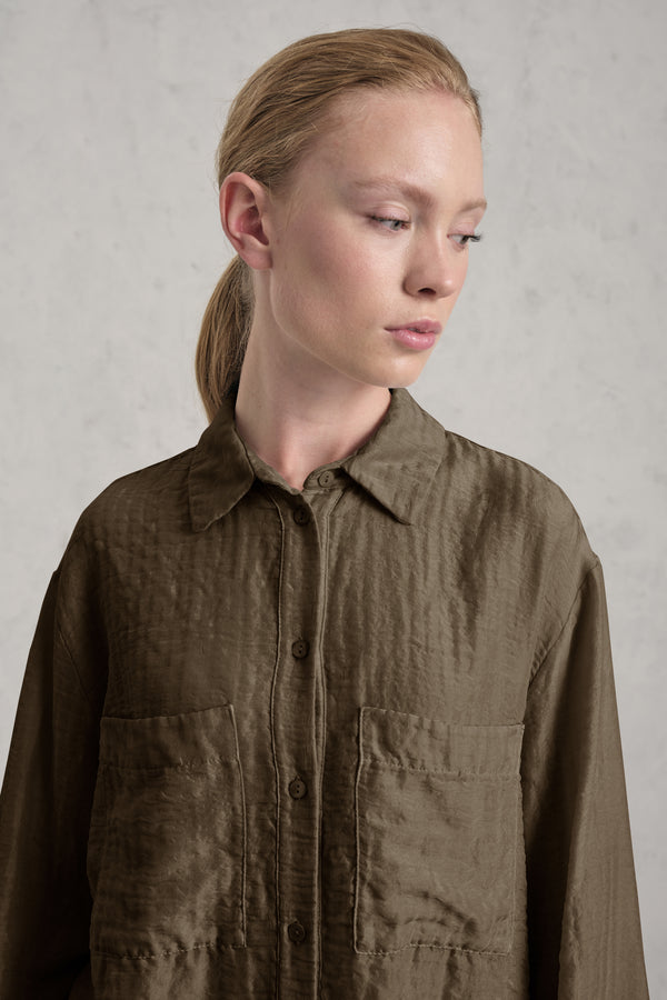 Camicia con tasche frontali in goffrato di seta e lana | 1019.CFDTREE141.04