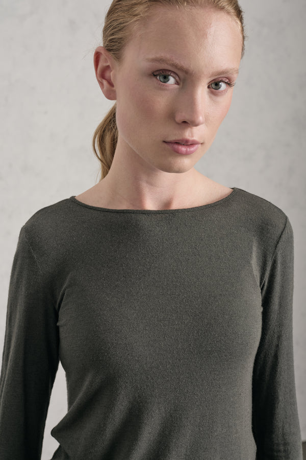 Slim fit boat neck T-shirt in viscose and stretch melange wool jersey | 1019.CFDTREJ192.04