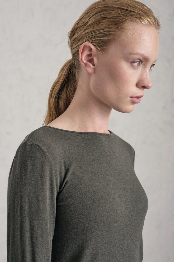 Slim fit boat neck T-shirt in viscose and stretch melange wool jersey | 1019.CFDTREJ192.04
