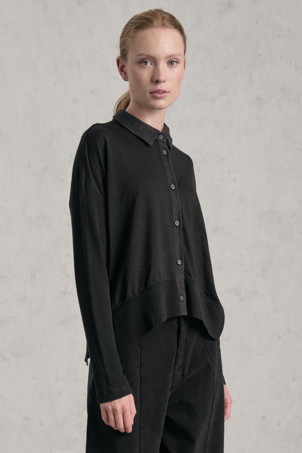Oversize-Bluse aus Wolljersey mit gerippten Ärmeln und Saum | 1019.CFDTREK202.10