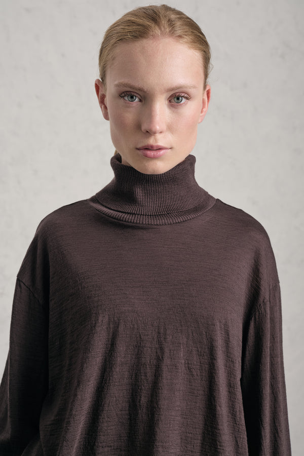 T-shirt collo alto in costina linea ampia in jersey di lana | 1019.CFDTREK203.06
