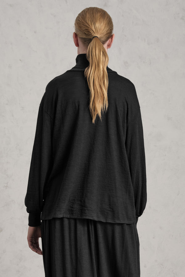 Weit geschnittenes Rollkragen-Shirt aus Wolljersey mit Rippenstruktur | 1019.CFDTREK203.10
