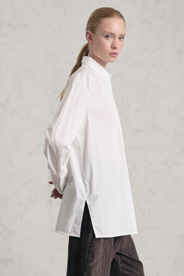 Chemise longue évasée en toile légère de coton stretch | 1019.CFDTREM222.00
