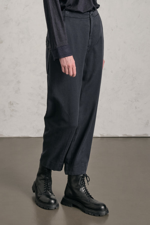 Pantalone comfort fit in tencel e cotone stretch con elastico dietro in cintura | 1019.CFDTREN235.05