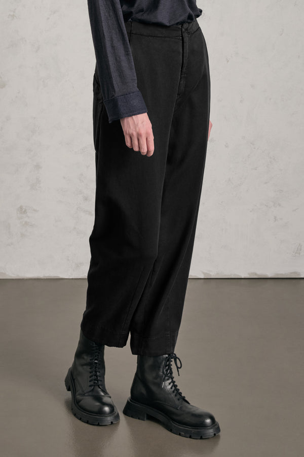 Pantalone comfort fit in tencel e cotone stretch con elastico dietro in cintura | 1019.CFDTREN235.10