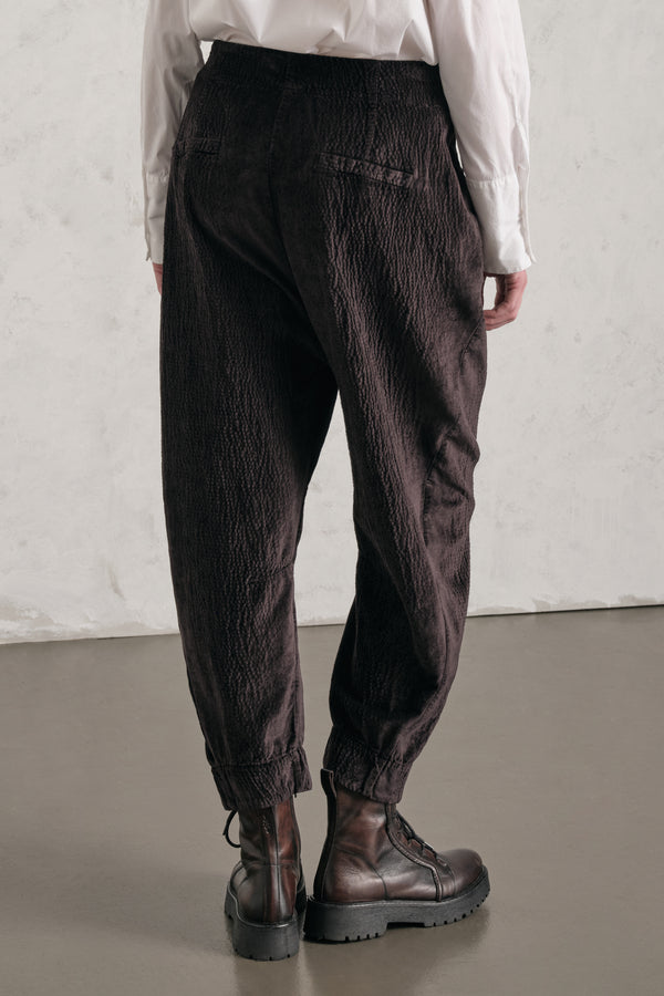 Pantalone con cavallo basso in velluto goffrato | 1019.CFDTREO242.06