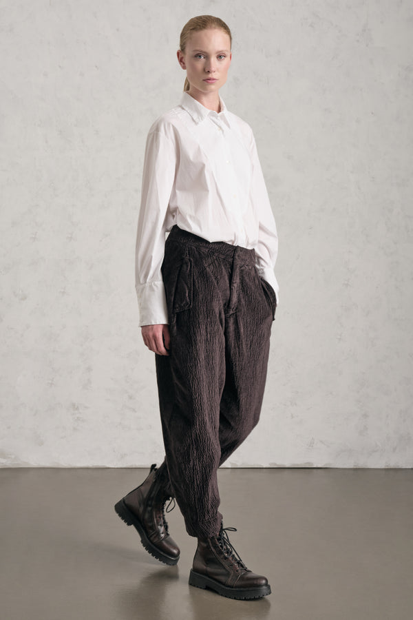 Pantalone con cavallo basso in velluto goffrato | 1019.CFDTREO242.06