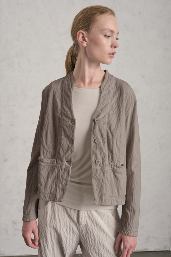 Kurzjacke aus gaufriertem Viskose-Baumwoll-Cordsamt mit Stretchanteil | 1019.CFDTREP250.31