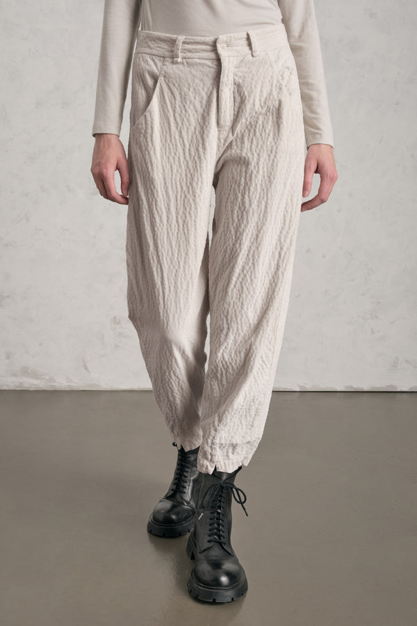 Pantalone comfort fit con spacchetti fondo gamba in costina di velluto in viscosa e cotone stretch g | 1019.CFDTREP255.01