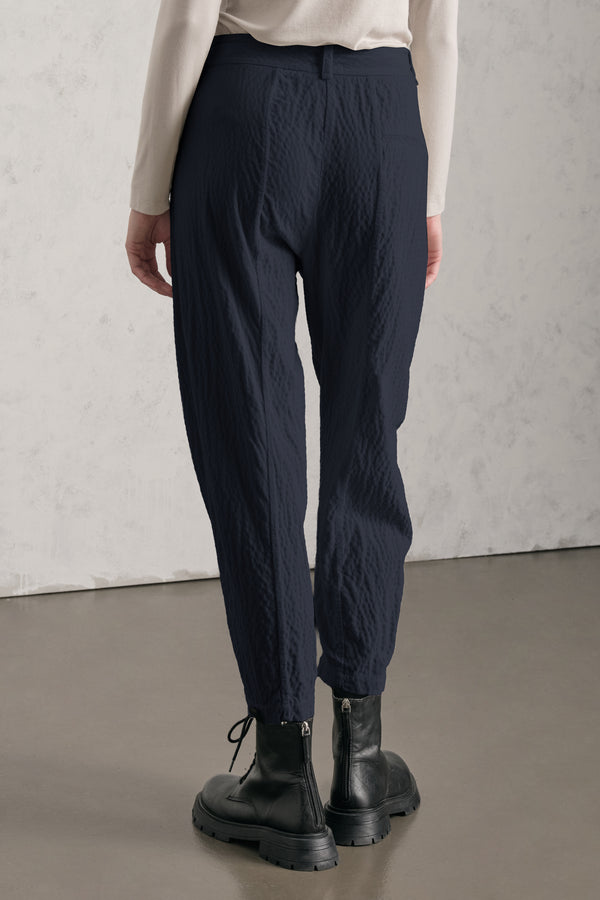 Pantalone comfort fit con spacchetti fondo gamba in costina di velluto in viscosa e cotone stretch g | 1019.CFDTREP255.05