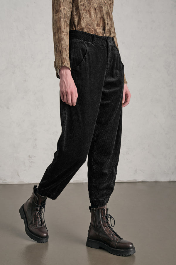Pantalone comfort fit in velluto a coste di viscosa e cotone stretch | 1019.CFDTREQ265.10