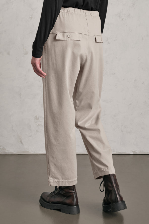 Pantalone comfort fit con tasche davanti in viscosa e cotone stretch. elastico in vita | 1019.CFDTRER273.01